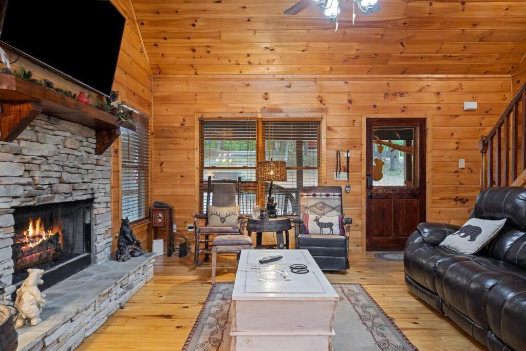 Lakeside Retreat Hot Tub Fishing Hiking Ellijay Buitenkant foto